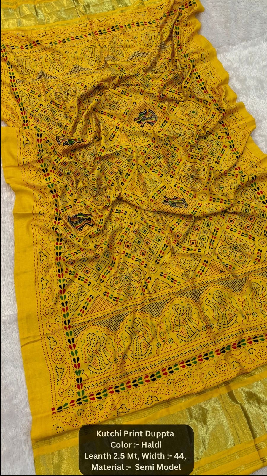 Kutchi Duppta with Lagdi Patta