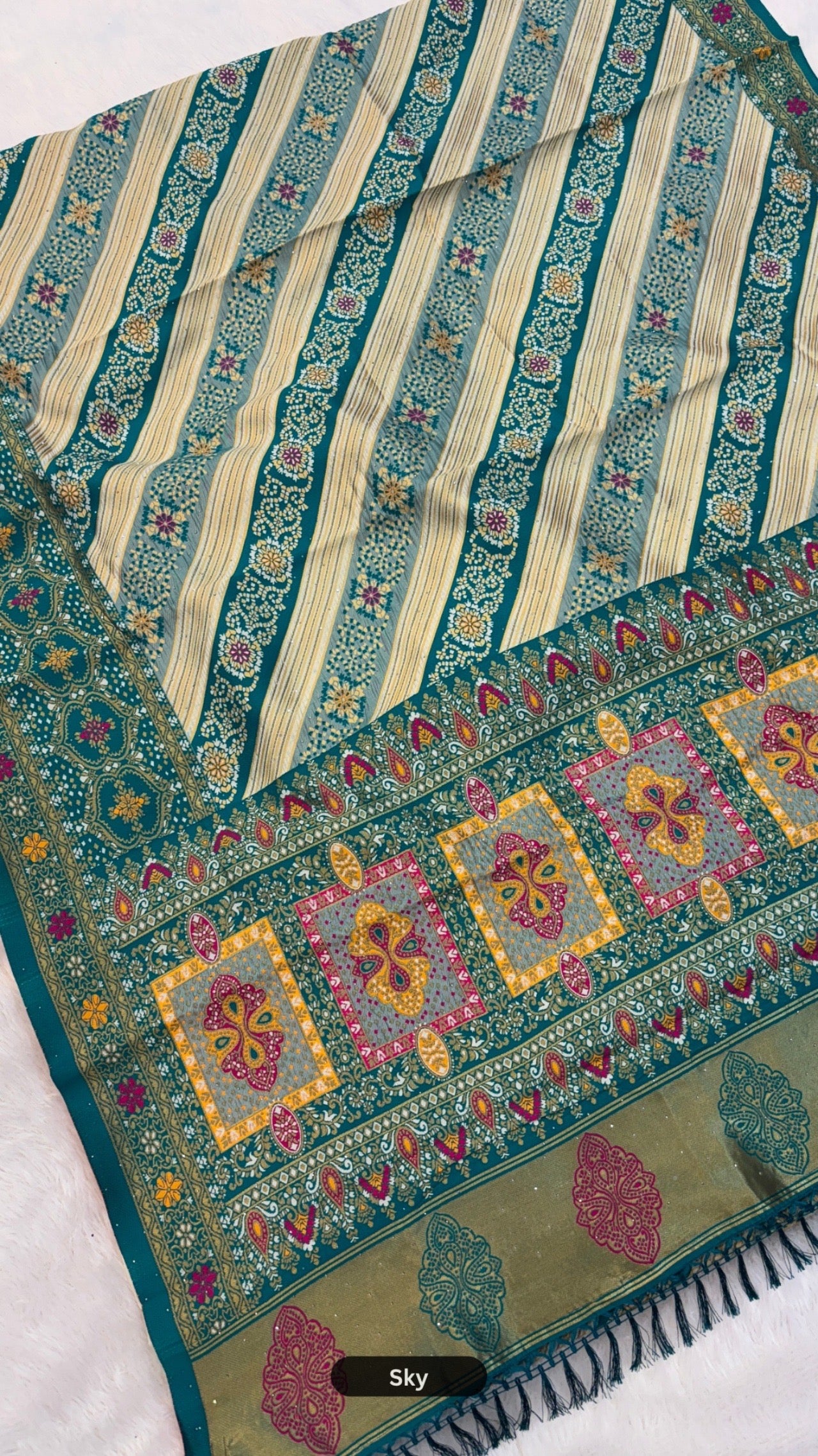 Rajawadi Lehariya Saree (Most Demanding)