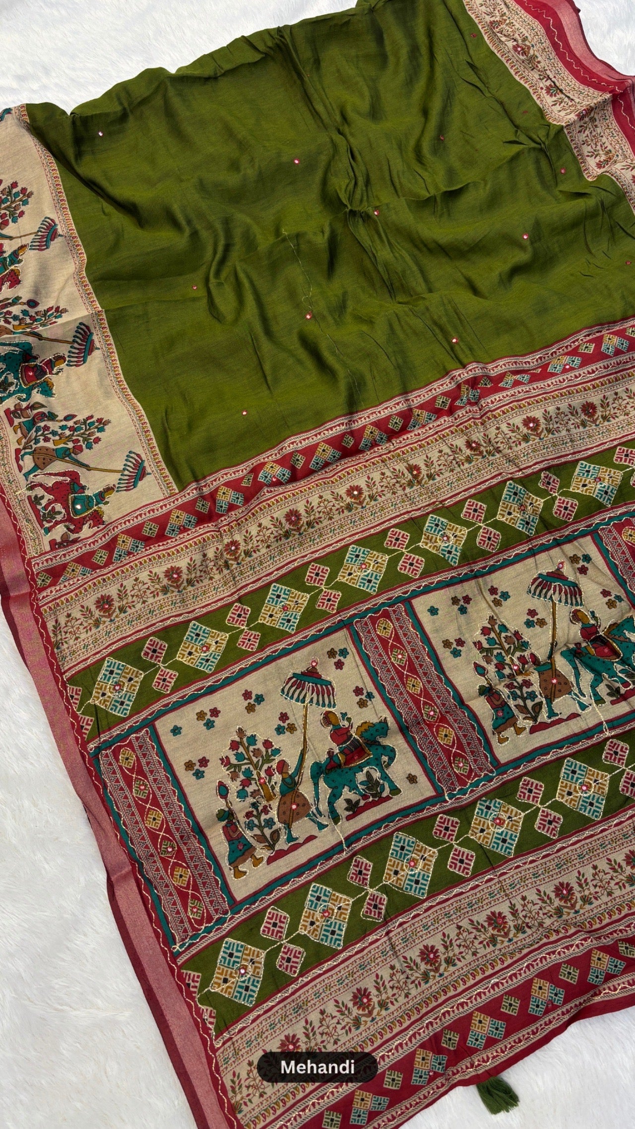 Trending Pure Mul Cotten Mirror Work Saree (Plain Rajawadi)