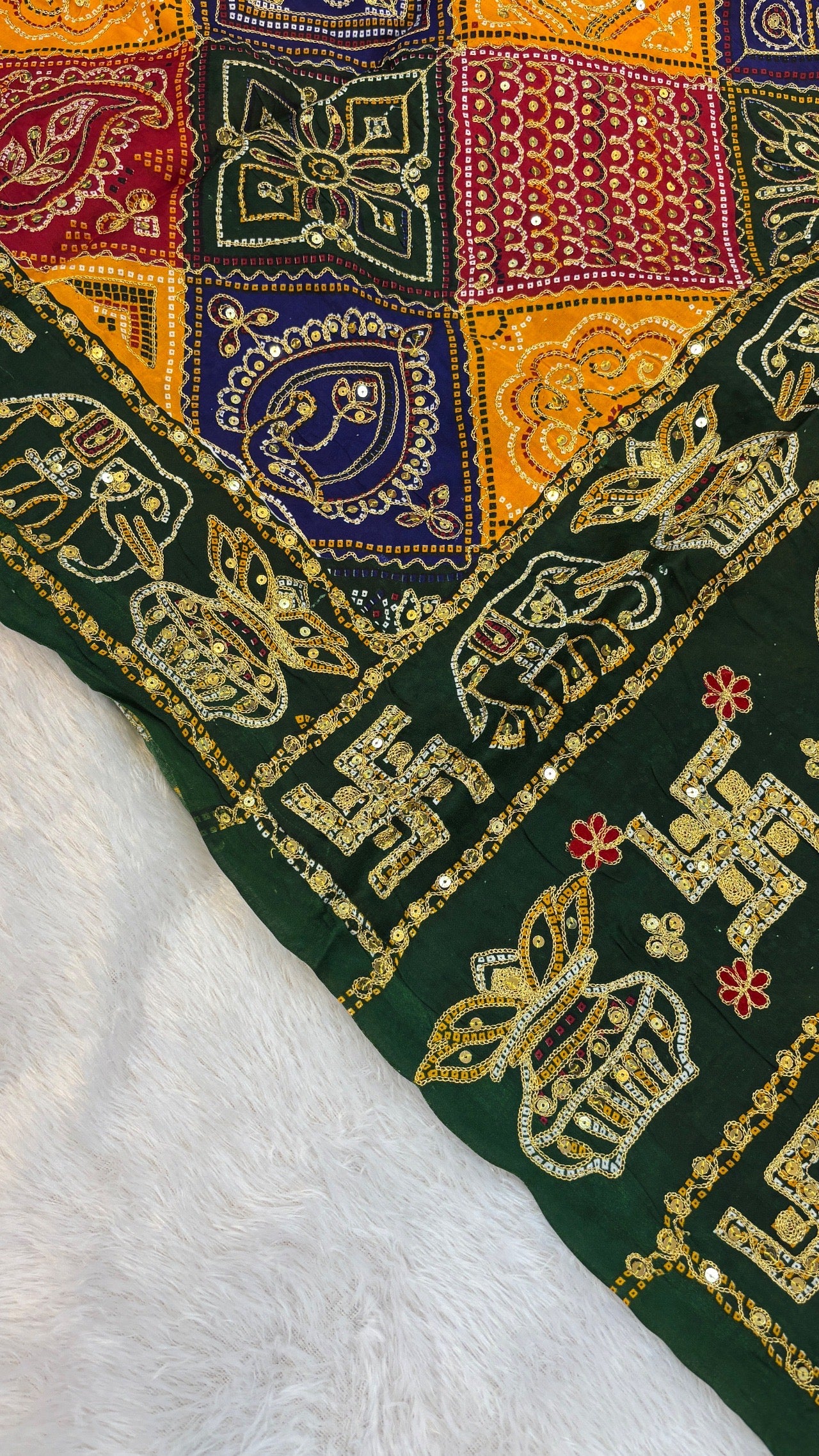 SvarṇaVastra :- Vintage Sequence Work Saree (Green)