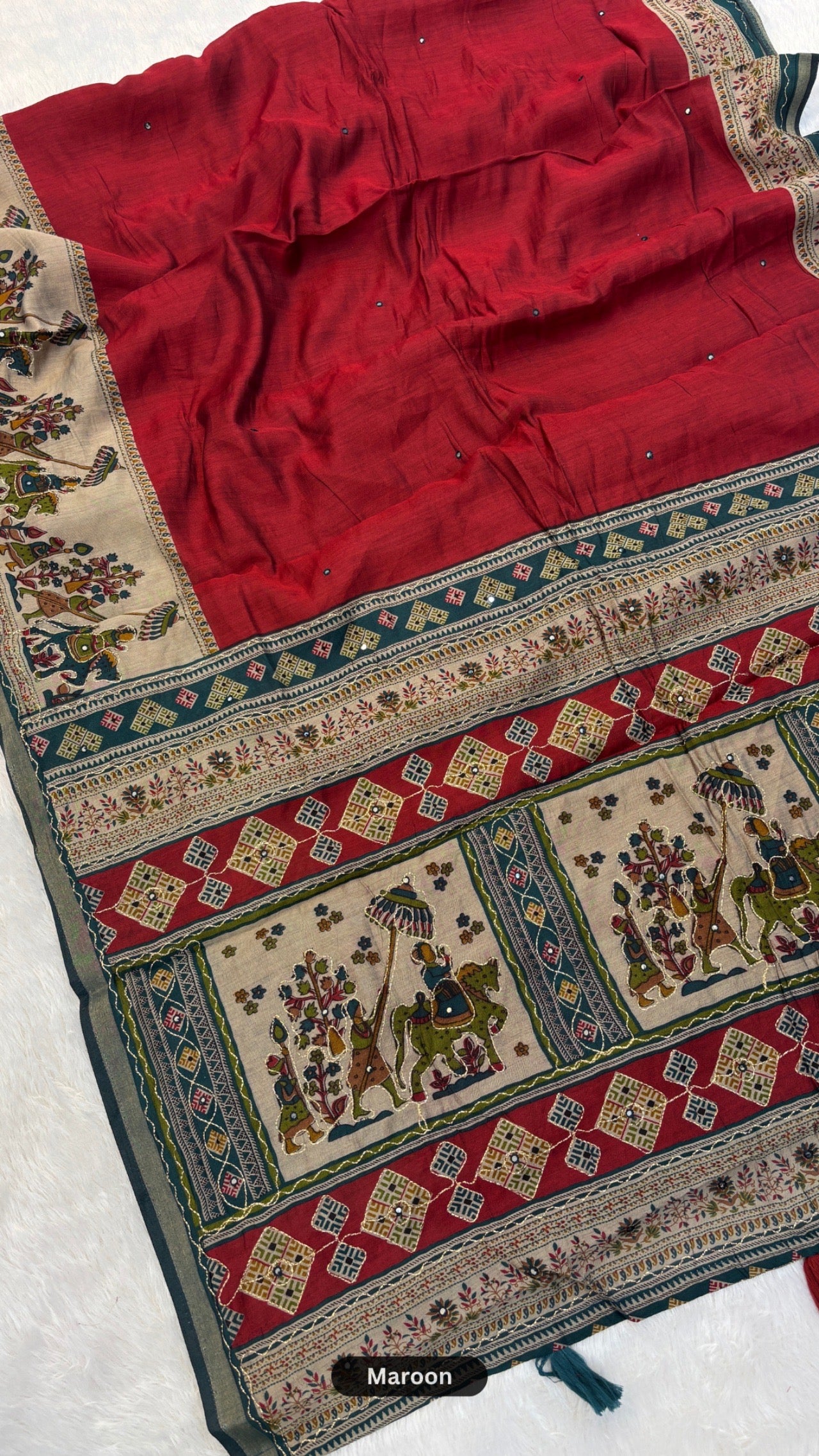 Trending Pure Mul Cotten Mirror Work Saree (Plain Rajawadi)