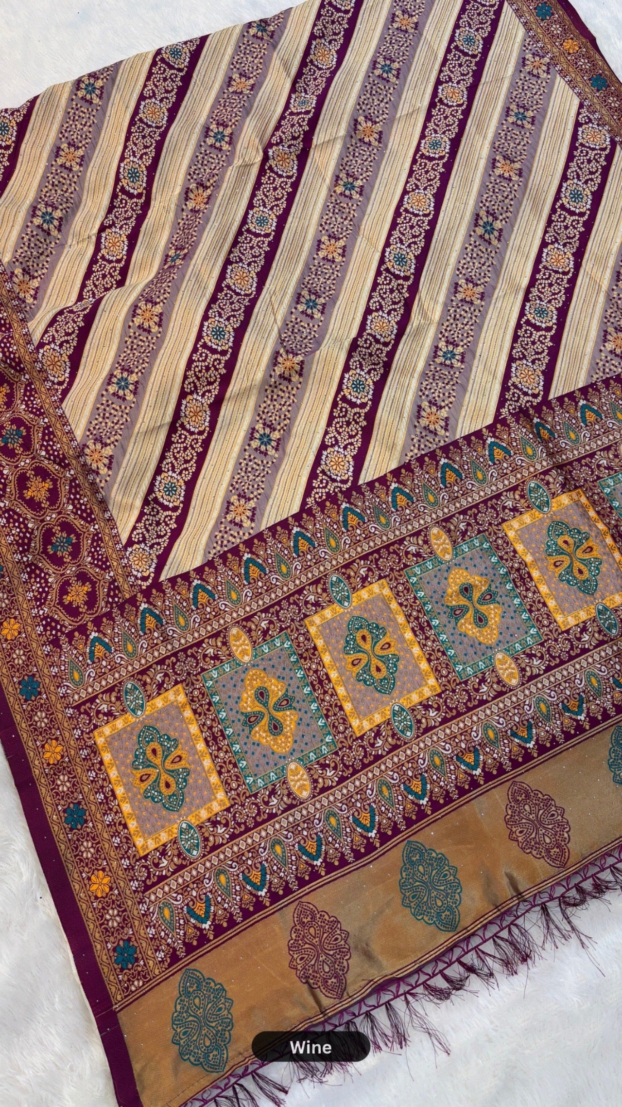 Rajawadi Lehariya Saree (Most Demanding)