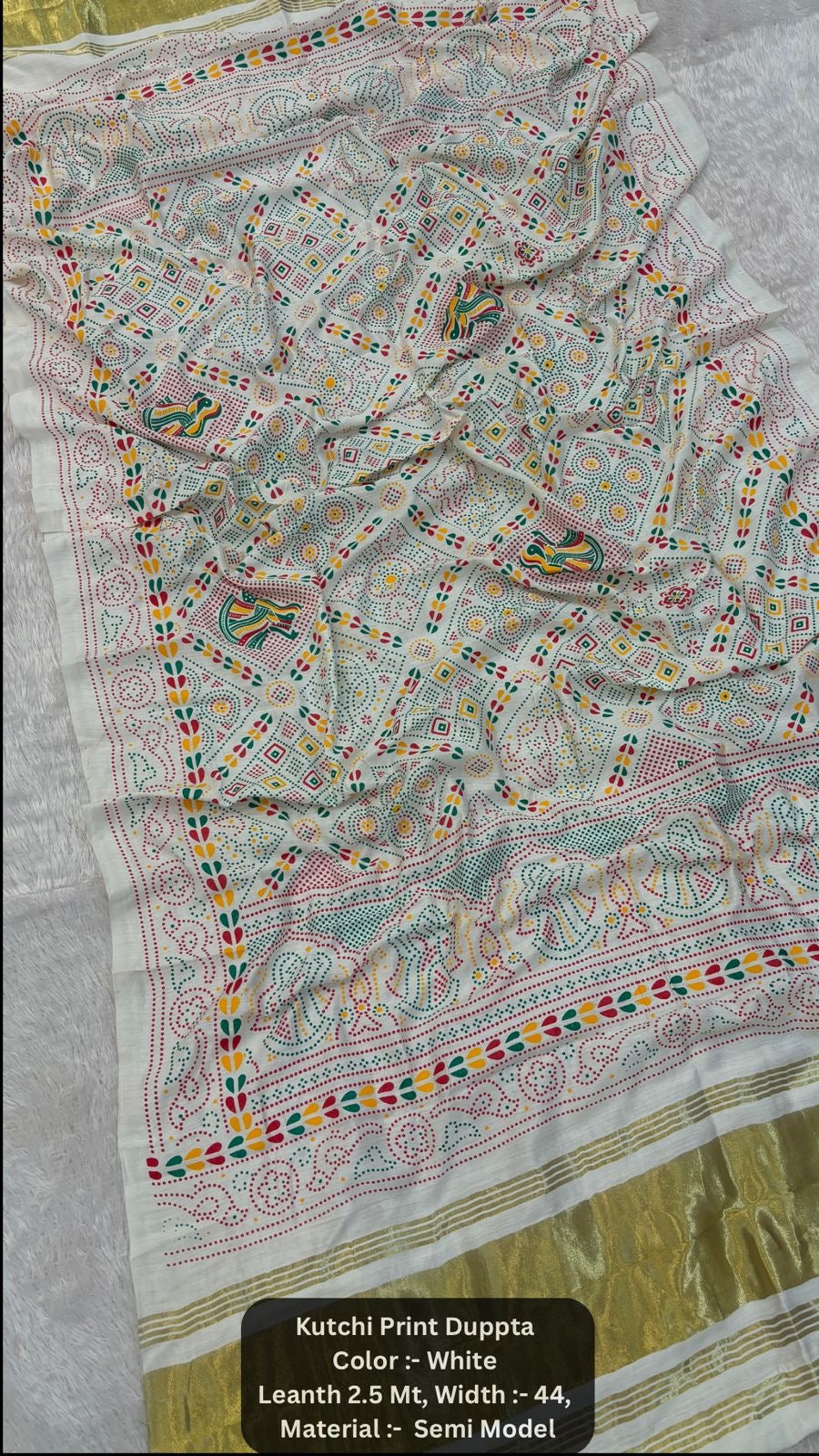 Kutchi Duppta with Lagdi Patta