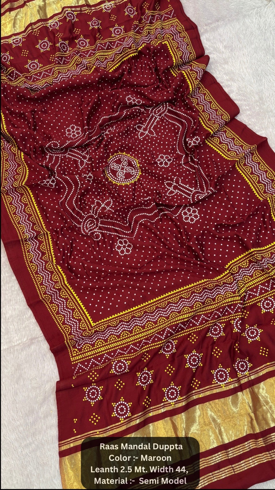 Raas Mandal Duppta With Lagadi Paata (Lavender)