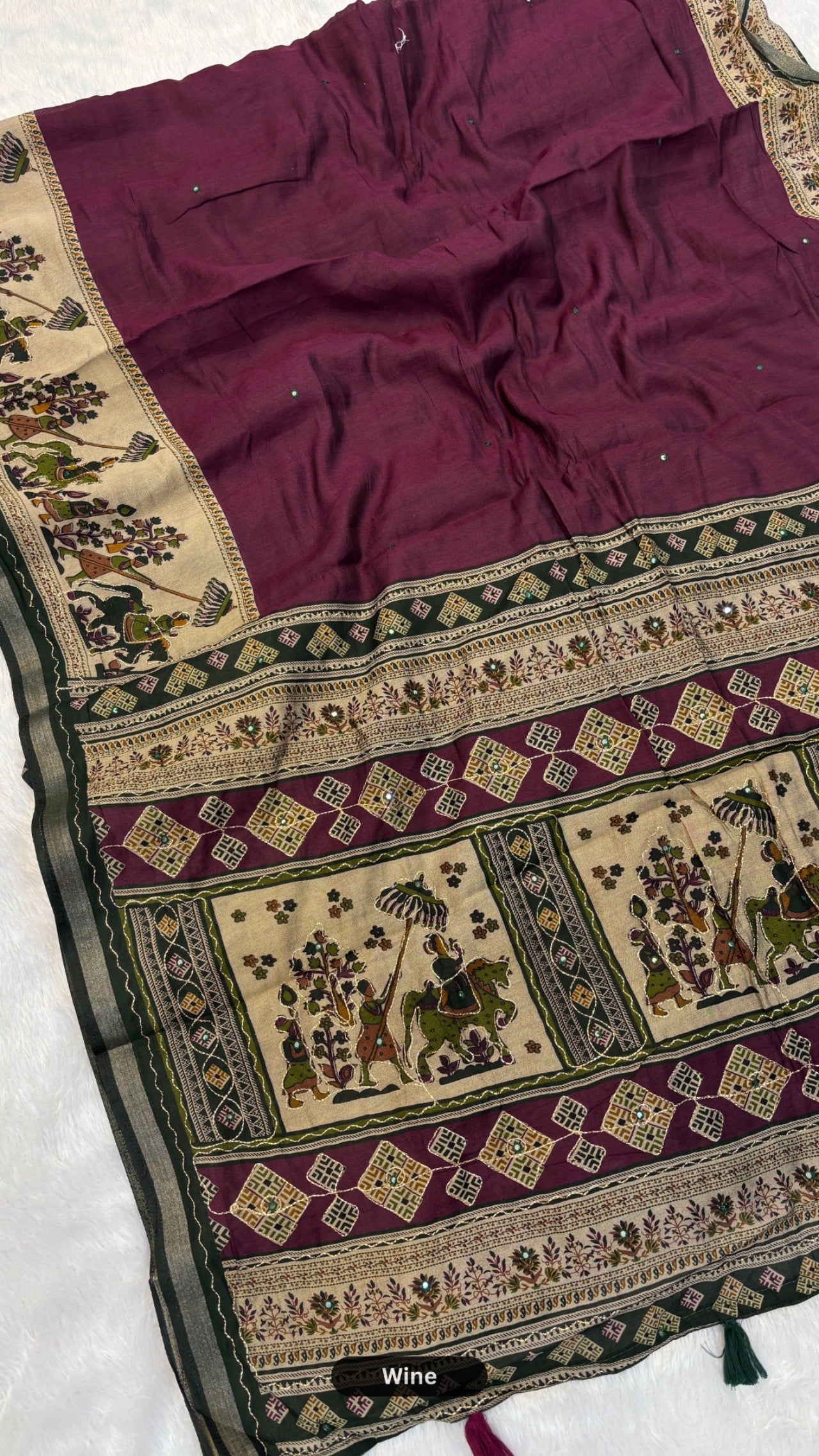Trending Pure Mul Cotten Mirror Work Saree (Plain Rajawadi)