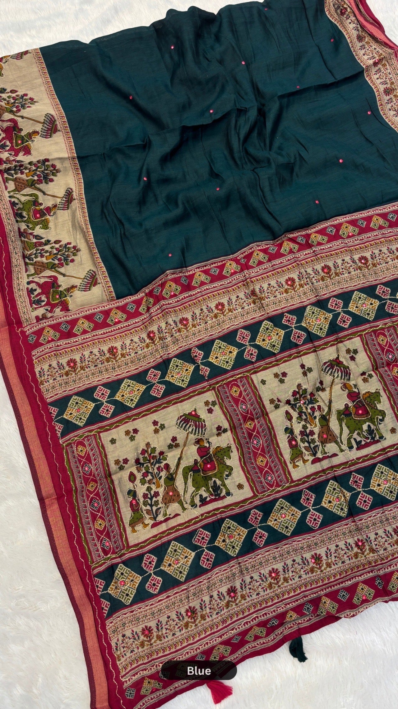 Trending Pure Mul Cotten Mirror Work Saree (Plain Rajawadi)