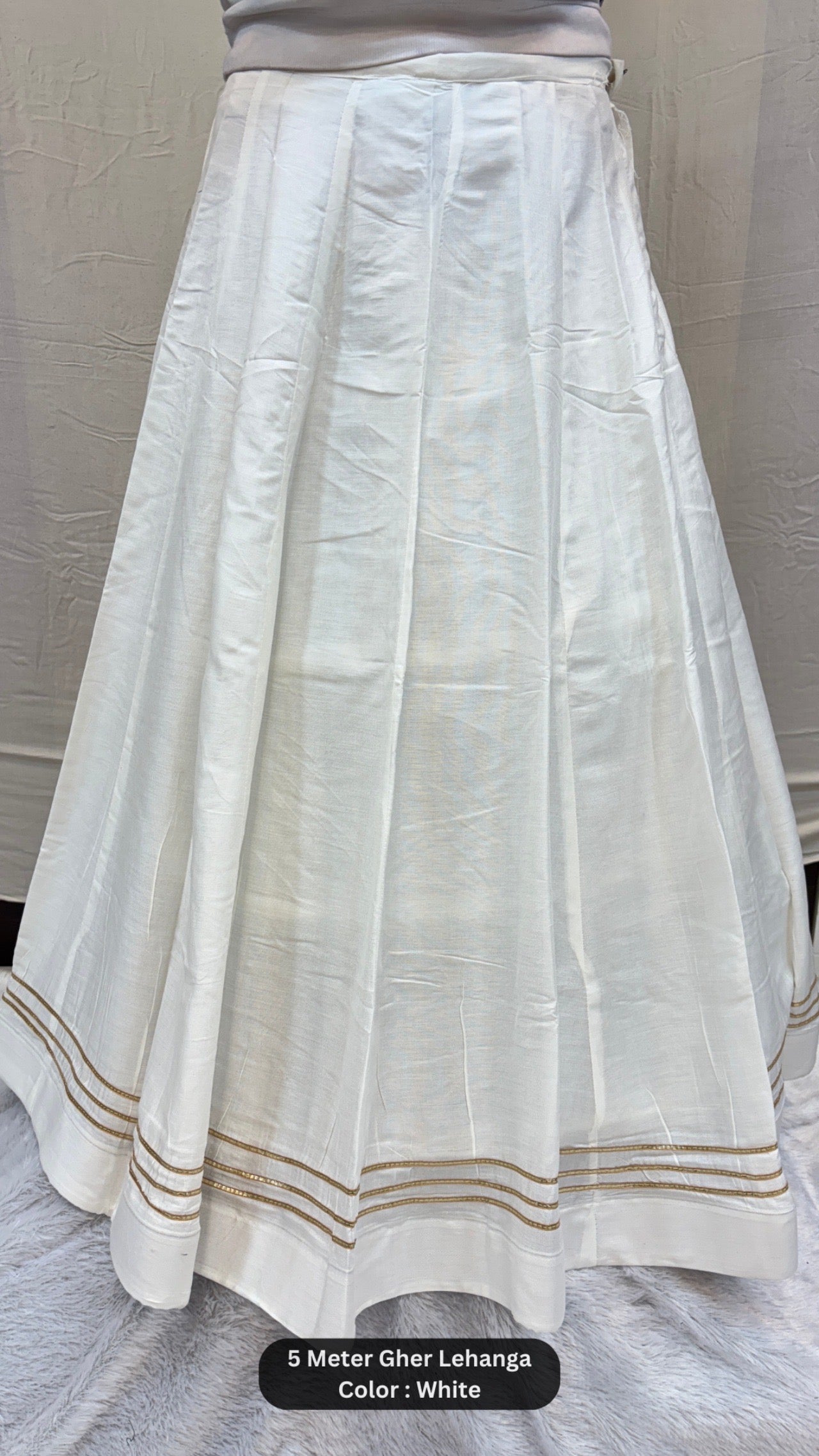 Plain Lehanga with Border (5 Meter Gher)