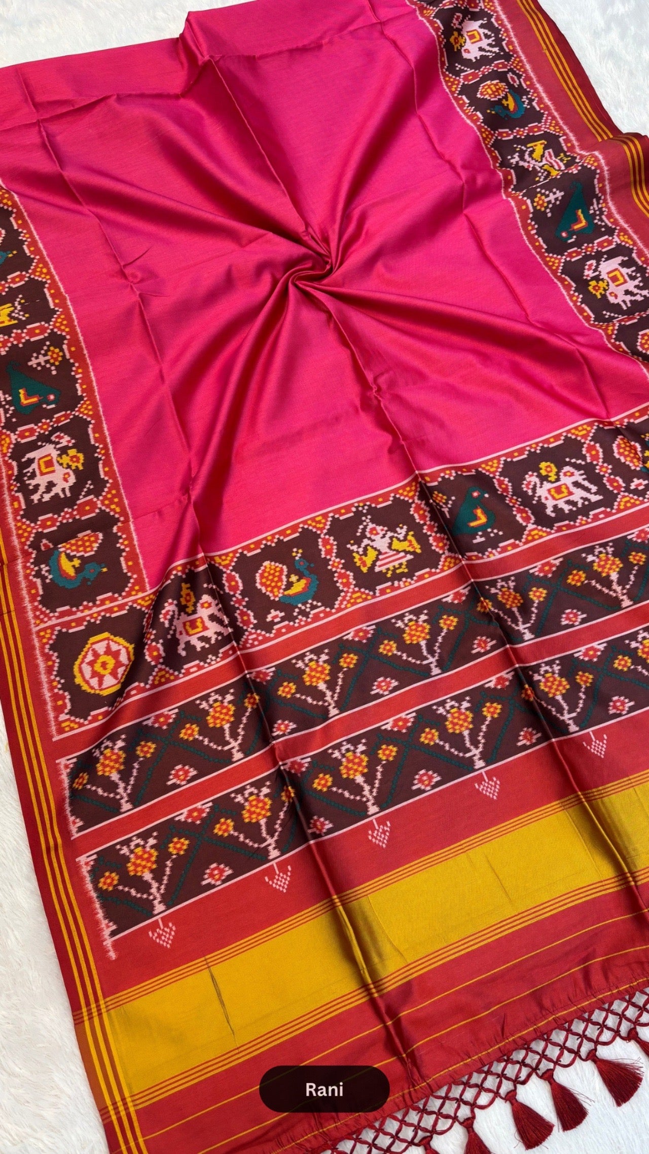 Semi Ikkat PLAIN Patola Saree with Beautiful Tussle