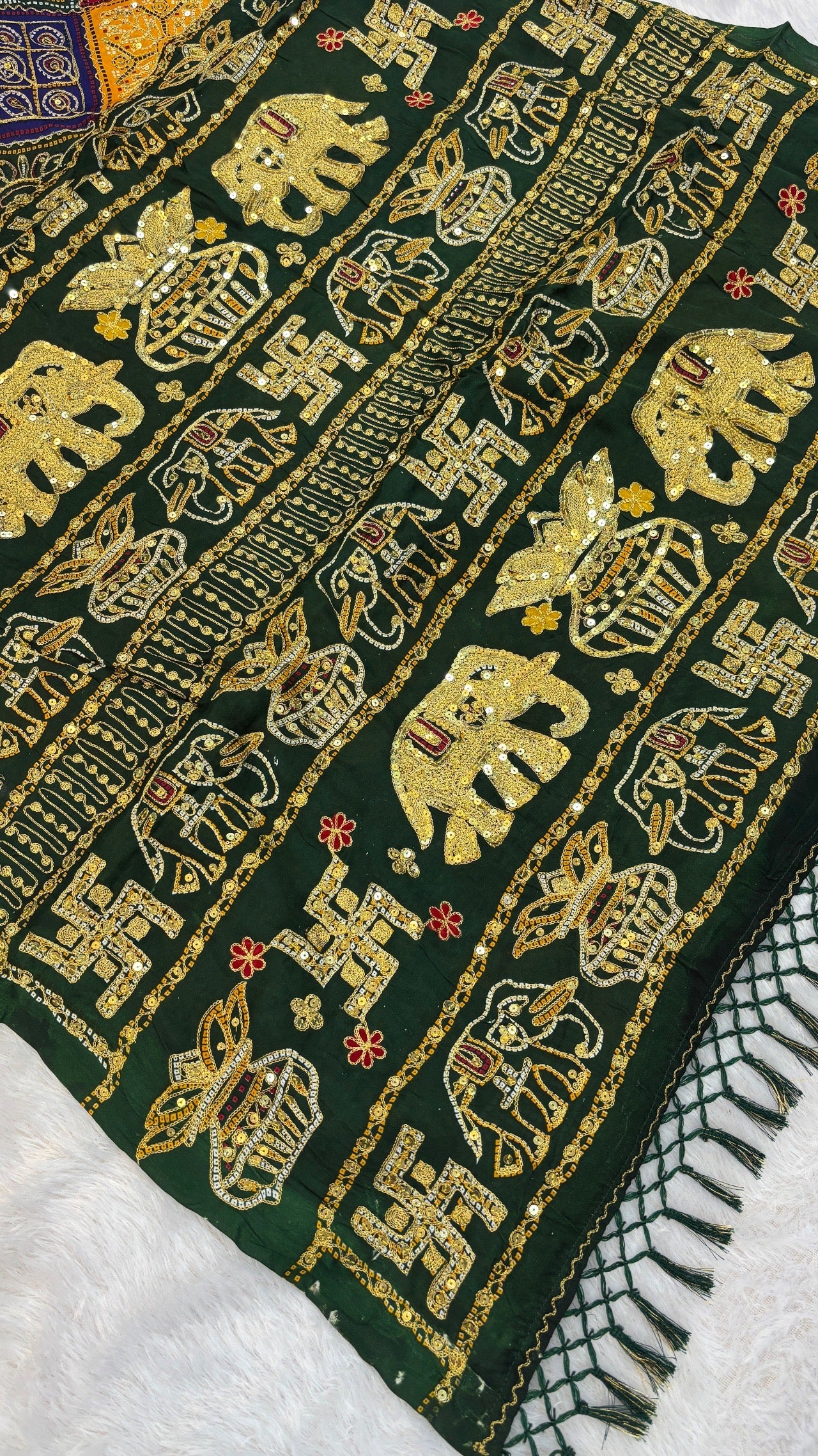 SvarṇaVastra :- Vintage Sequence Work Saree (Green)