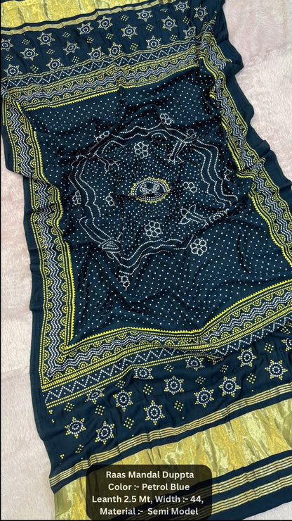 Raas Mandal Duppta With Lagadi Paata (Lavender)