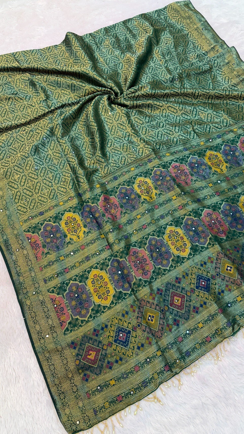 Timeless Kanjivaram Silk Saree (Mirror Work)