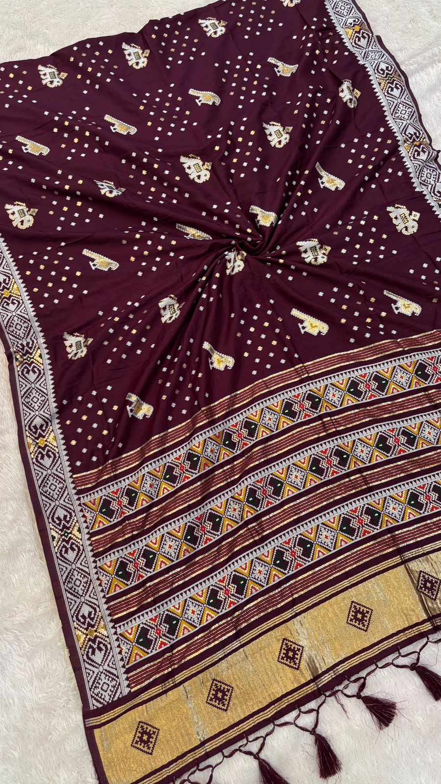 Kutchi Weaving Patola Saree (Lagadi Patta)