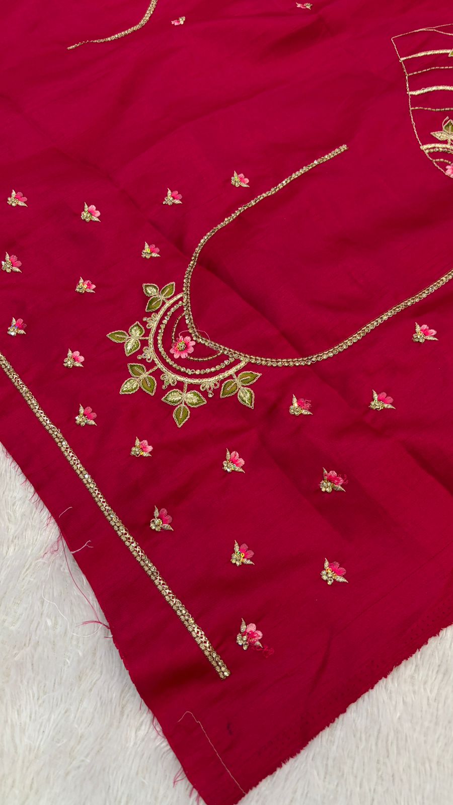 Shaan-E-Hindustan Limited Edition Saree! Suvarna