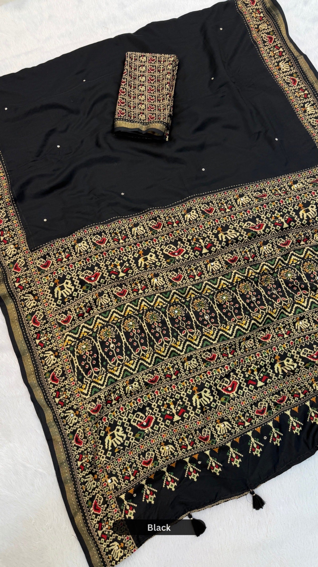 Trending Mul Cotten Mirror Work Saree SD2