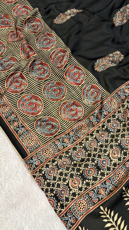 Ajrakh Kutchi Saree with Fancy Tussle (104)