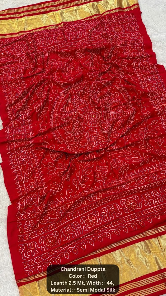 Chandrani Duppta With Lagadi Patta - Red