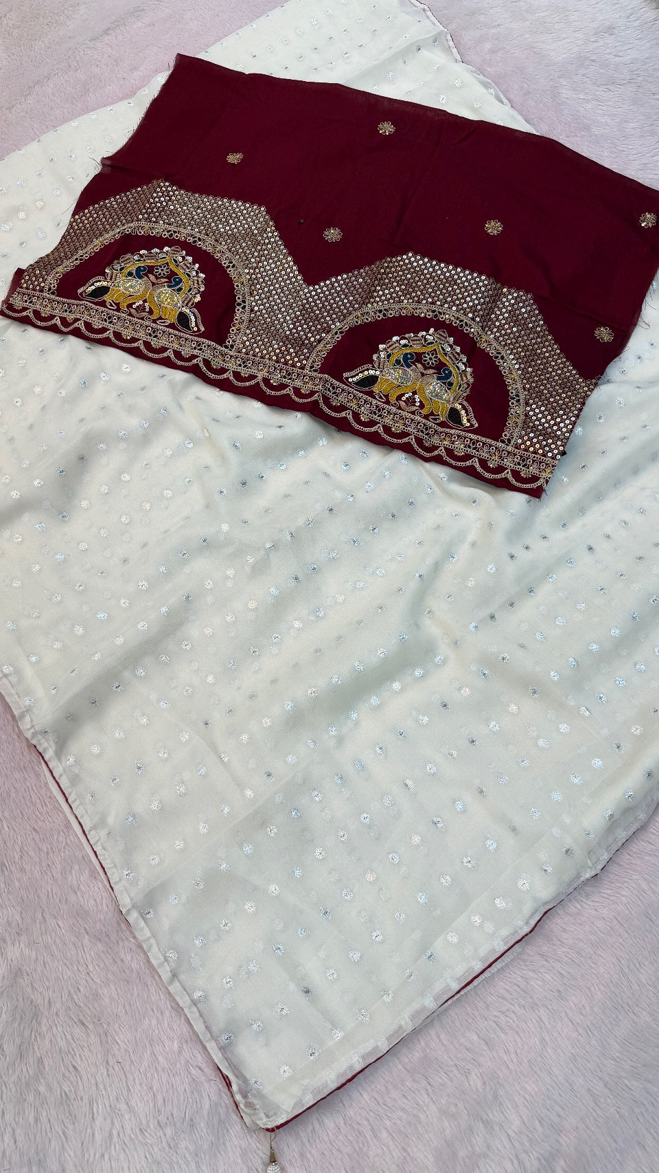 Chiffon Plain Saree + Kutchi motif Work Blouse