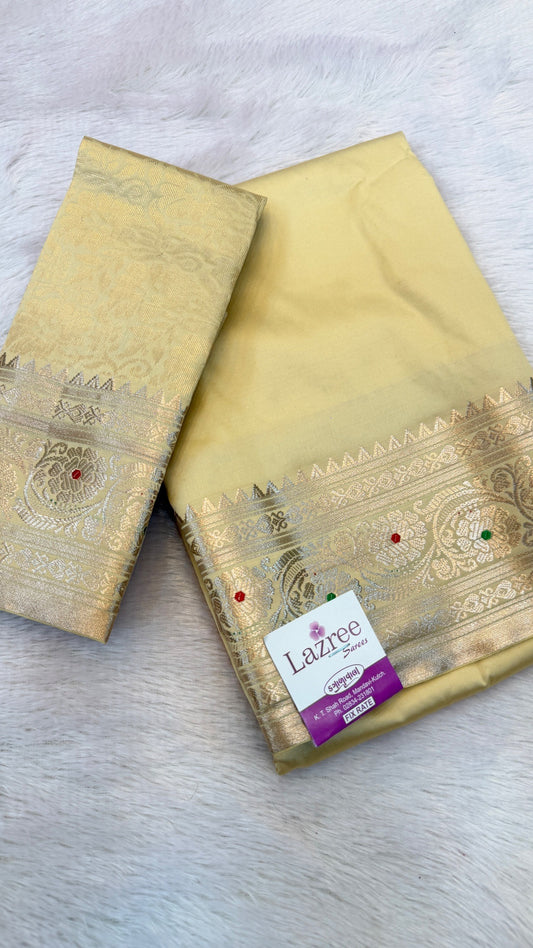 Plain Banarasee Saree with Heavy Blouse (1)