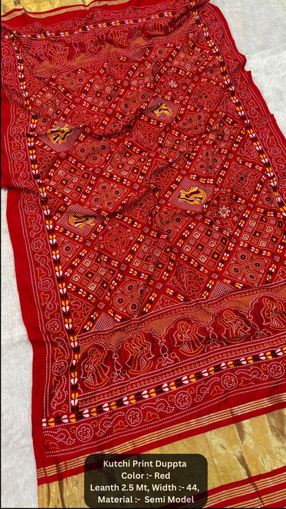 Kutchi Duppta with Lagdi Patta - Red