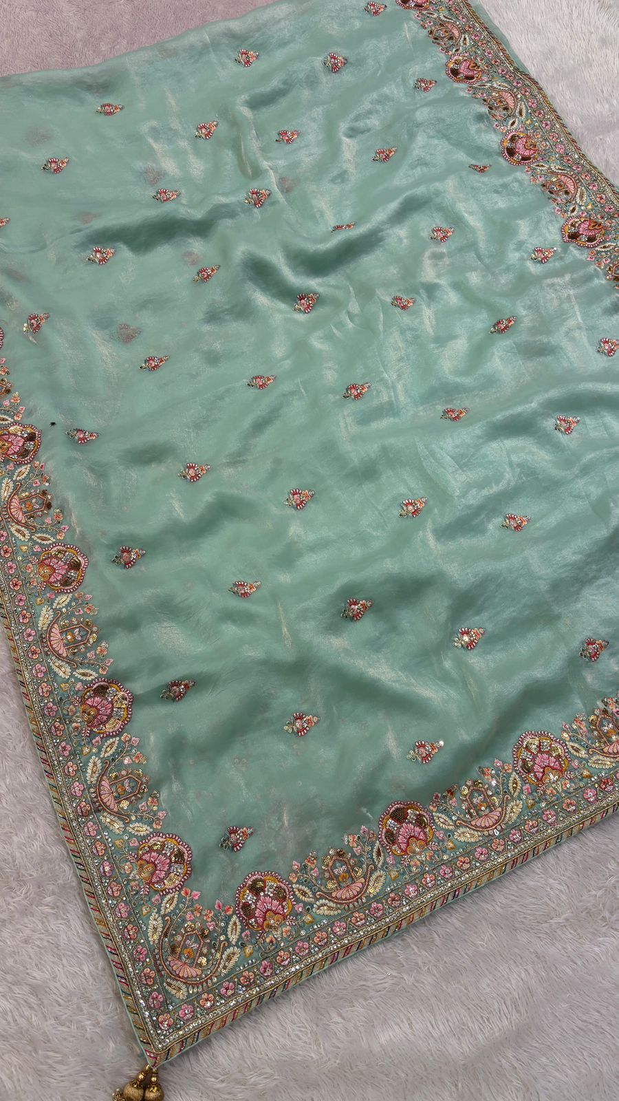 Shaan-E-Hindustan Limited Edition Saree! Multi Border