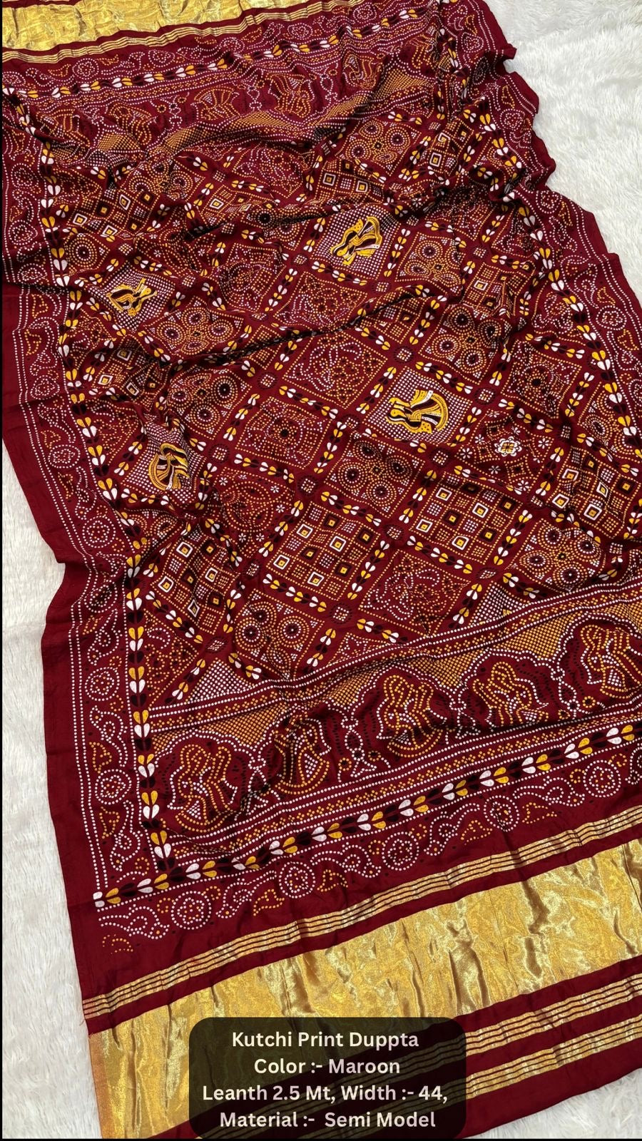 Kutchi Duppta with Lagdi Patta - Maroon