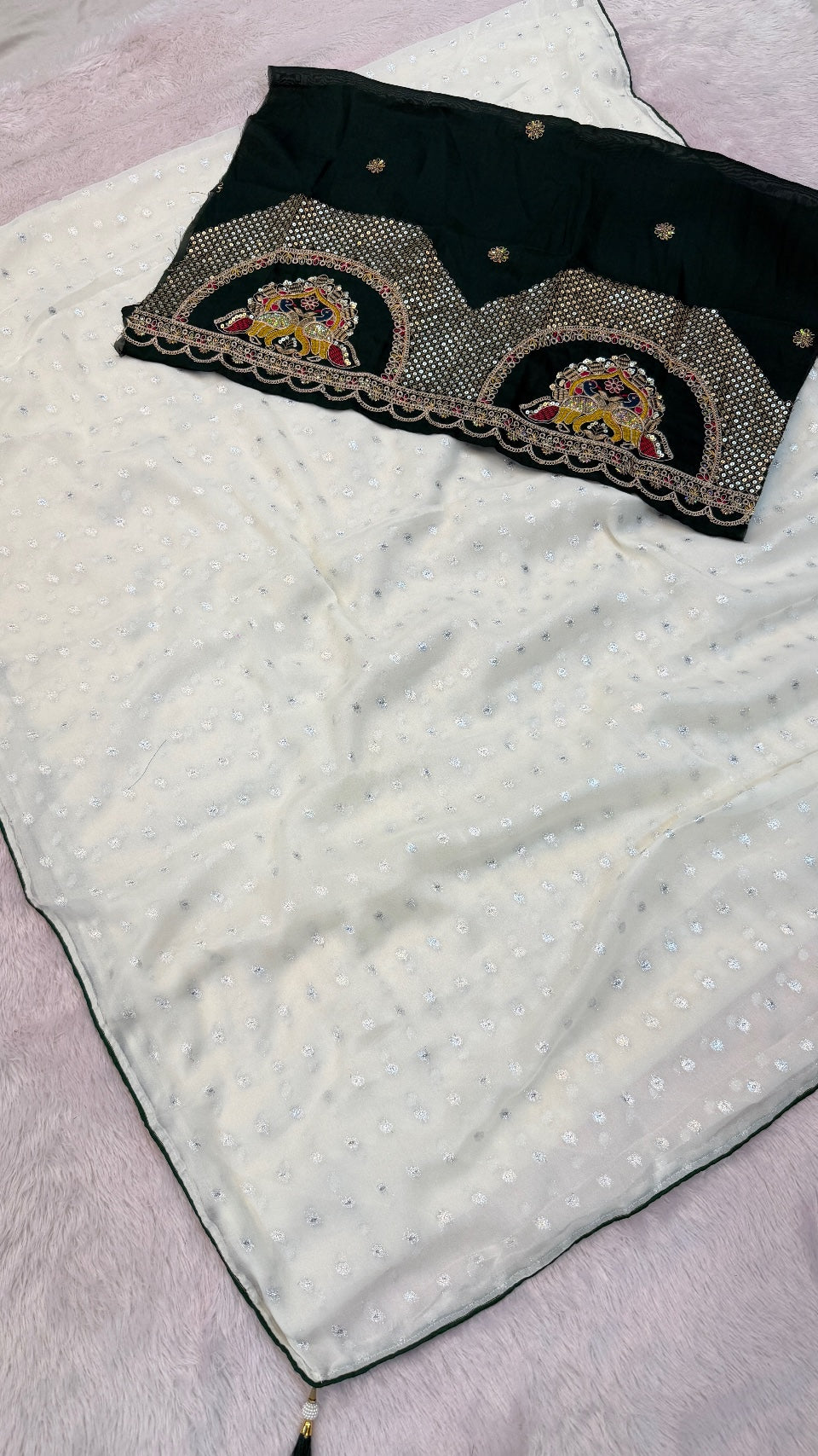 Chiffon Plain Saree + Kutchi motif Work Blouse