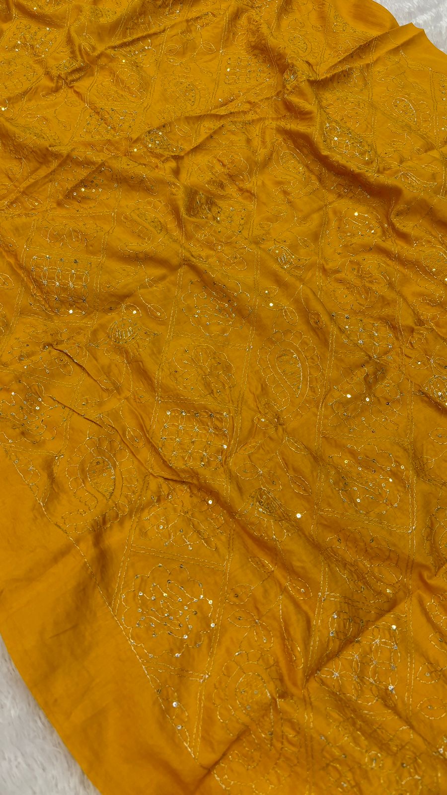 Semi Model, Vintage Duppta - Haldi