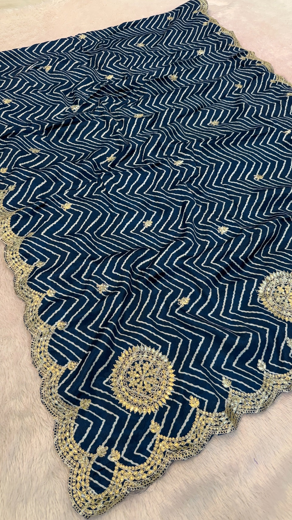 Lehariya Saree With Gottapatti Work