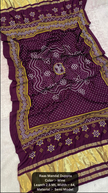 Raas Mandal Duppta With Lagadi Paata (Lavender)