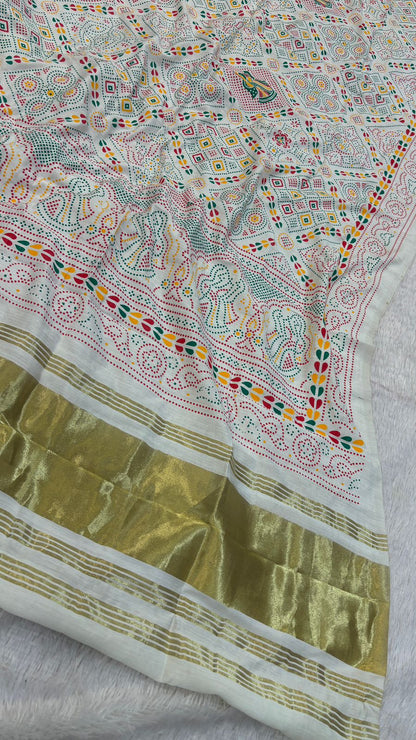 Kutchi Duppta with Lagdi Patta - White