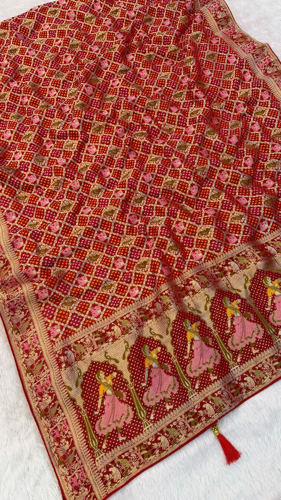 Traditional Georgette Banarasi Bandhej Saree (Rani / Maroon)