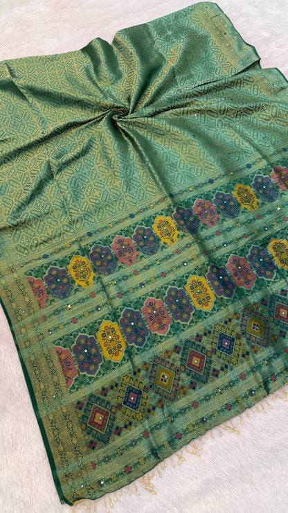 Timeless Kanjivaram Silk Saree (Mirror Work)