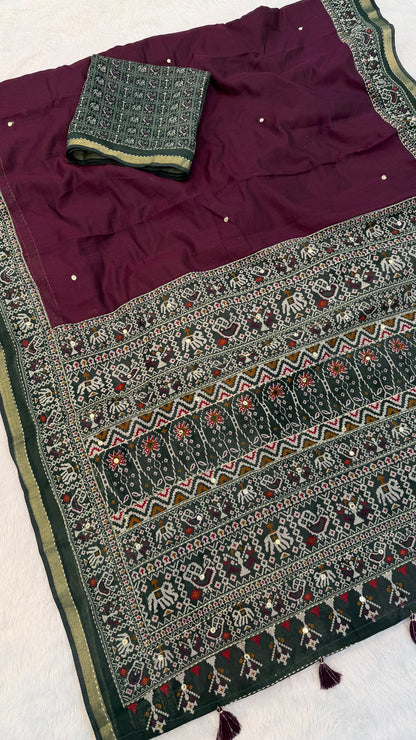 Trending Mul Cotten Mirror Work Saree SD