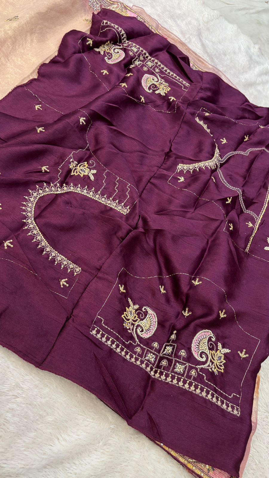 Shaan-E-Hindustan Limited Edition Saree! Akinaya