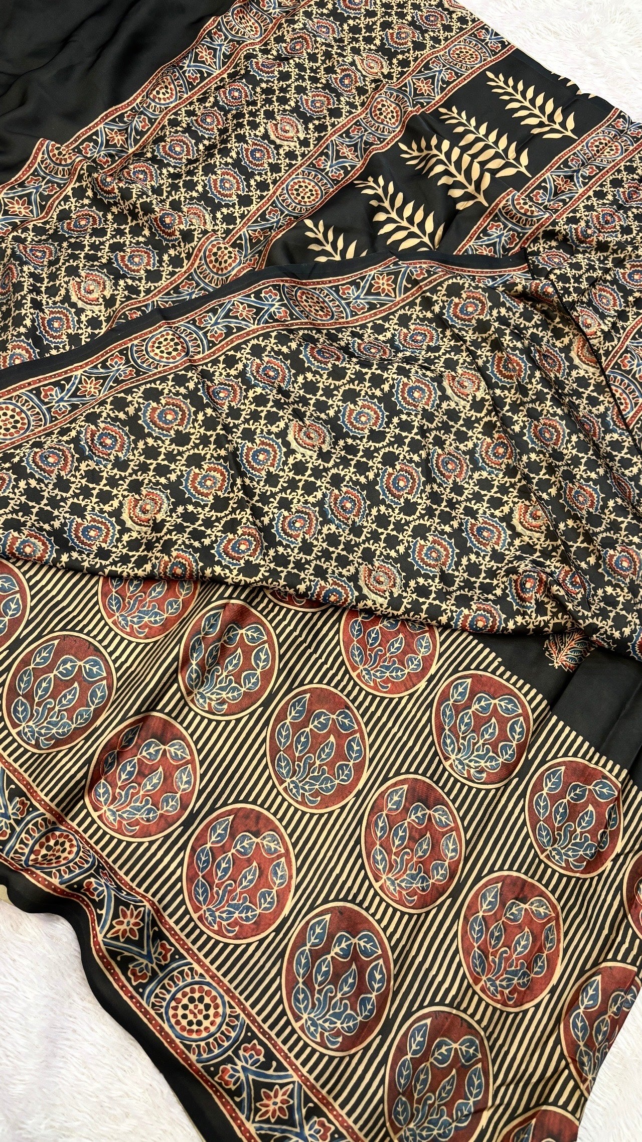 Ajrakh Kutchi Saree with Fancy Tussle (104)